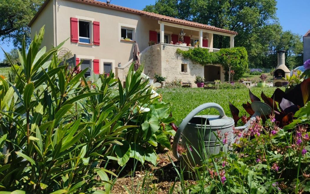 Bed and Breakfast Le Colombie Gouleme à Concores Extérieur photo